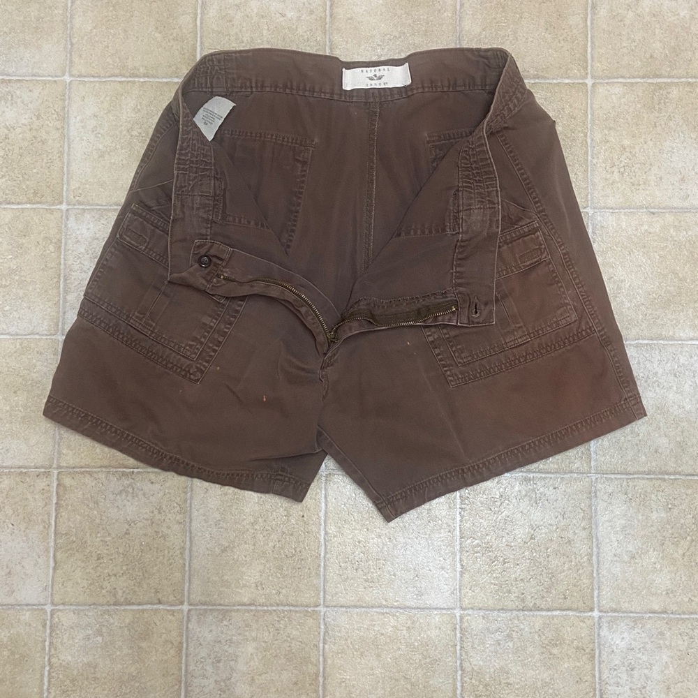 Natural Issue Men's Cargo Shorts in Brown with Multi-Pocket Utility Design